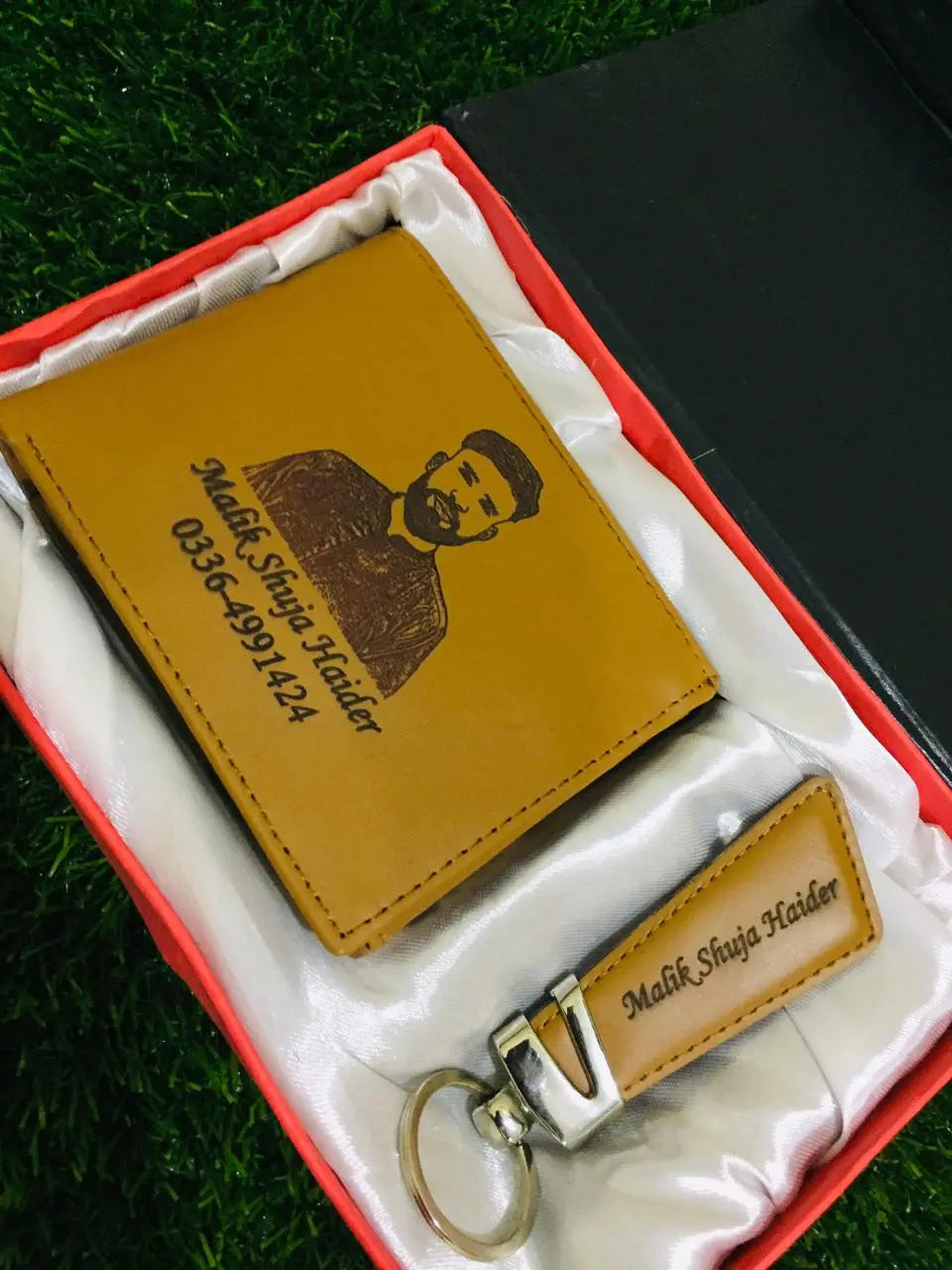 Engraved Wallet Keychain – A Perfect Gift for Loved Ones - GiftCity