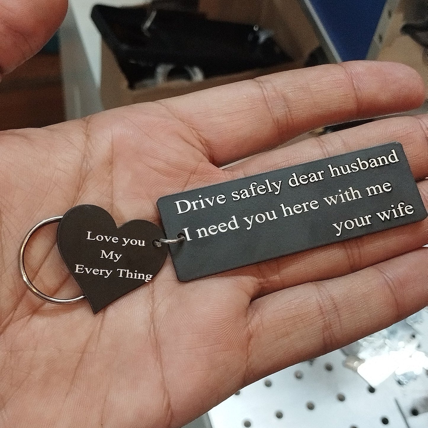 Personalized Metal Keychain - GiftCity
