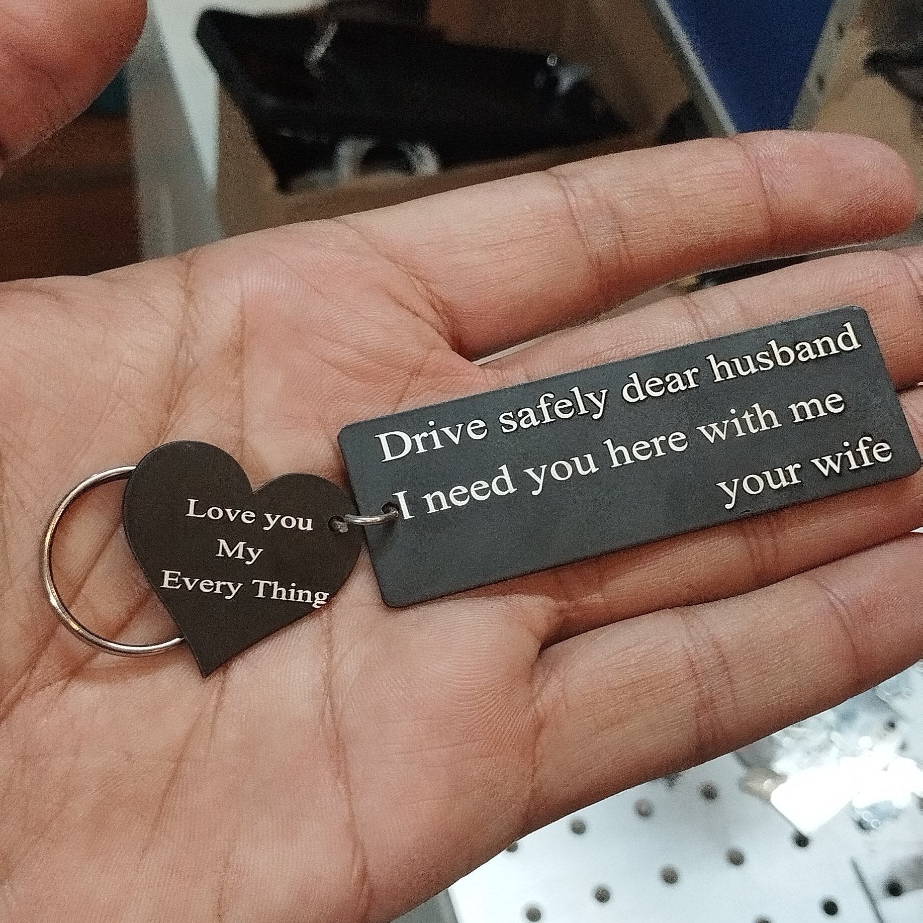 Personalized Metal Keychain - GiftCity
